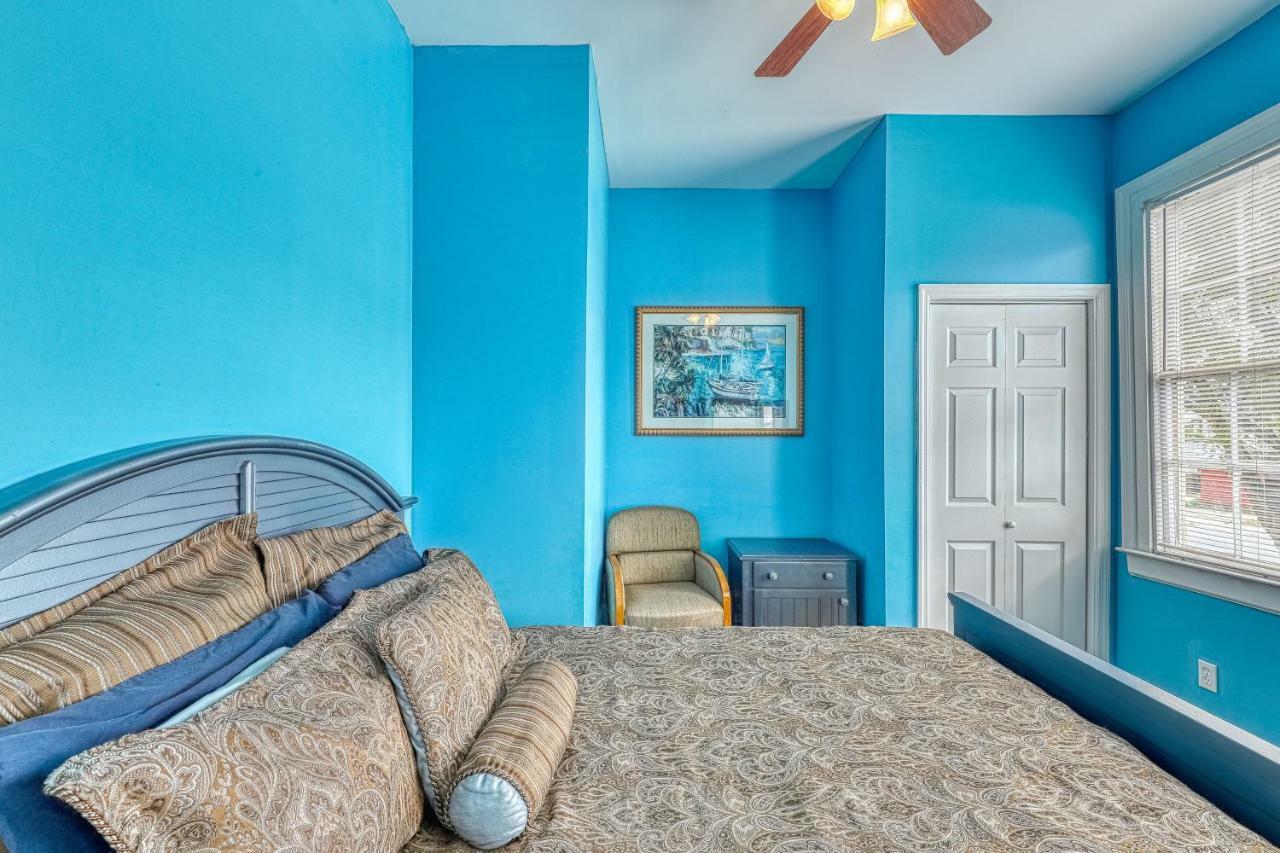 Savannah City Line Villa Exterior photo